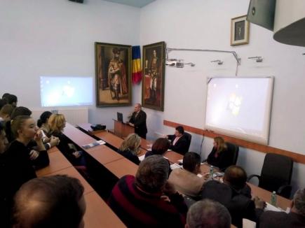 Invitaţi de marcă, dezbateri de clasă: Conferinţă internaţională la Universitatea Agora, pe tema evoluţiei administraţiei româneşti